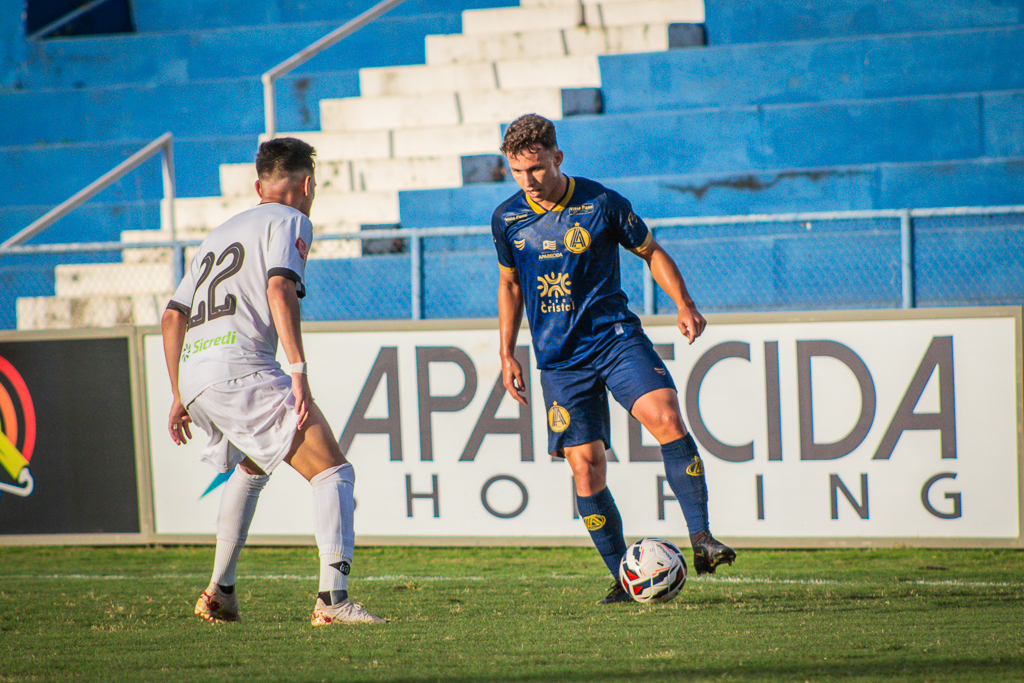 Foto do jogo entre Aparecidense X Mixto.