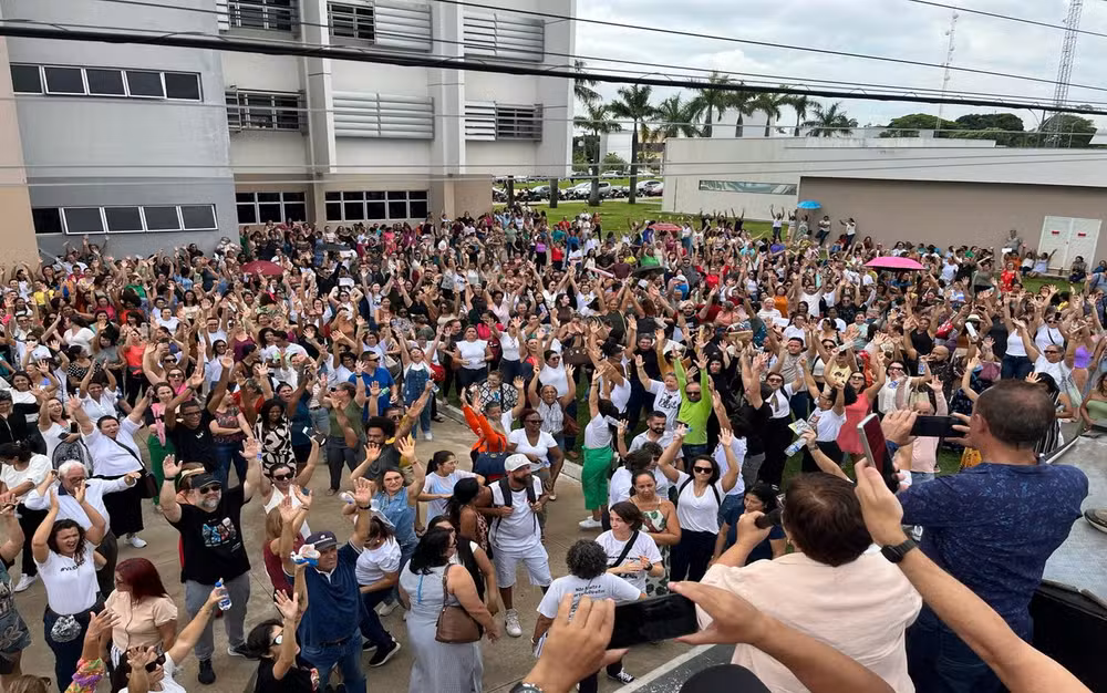 Fotos da manifestação dos professores em Aparecida.